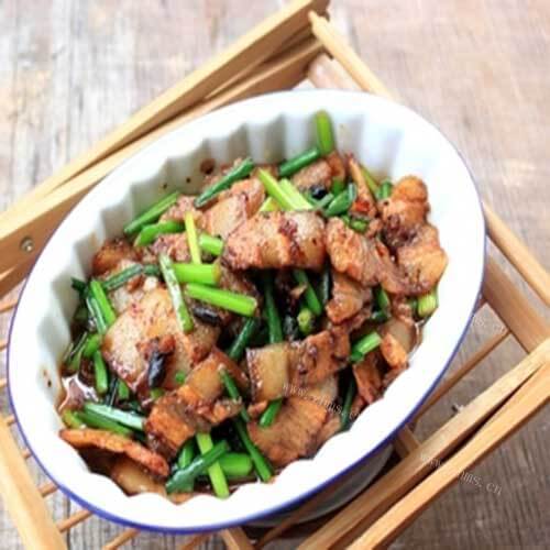 好吃的韭菜炒五花肉