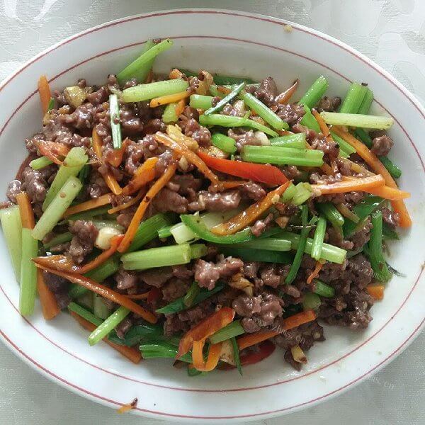 美味芹菜牛肉的做法
