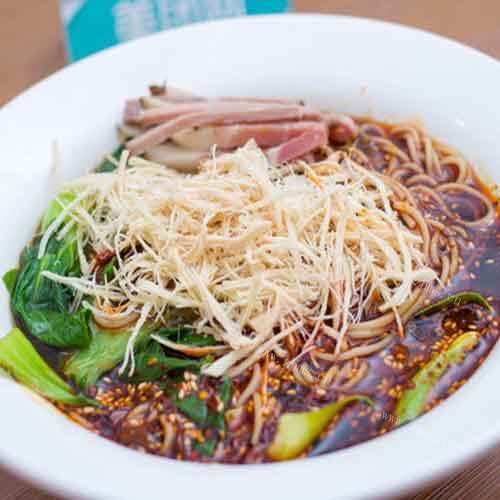 美味鸡丝凉拌面