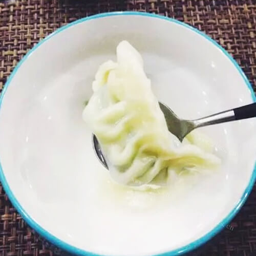 美味韭菜鸡蛋虾皮饺子