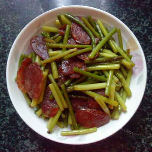 美味的蒜薹炒腊肉