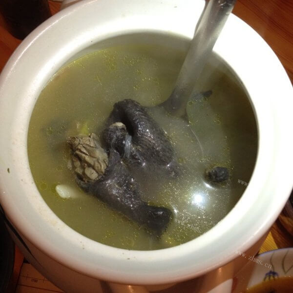 好喝的高压锅炖乌鸡汤