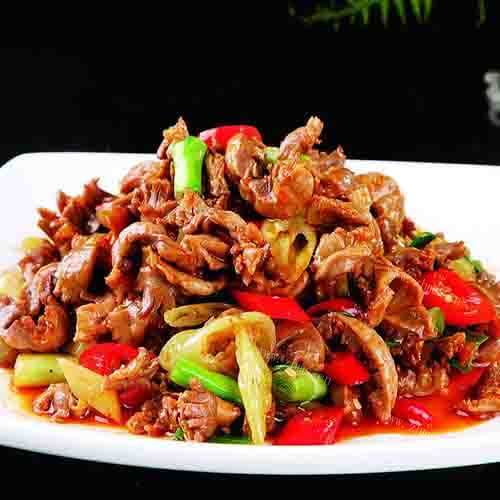 美味可口的榨菜炒鸡胗