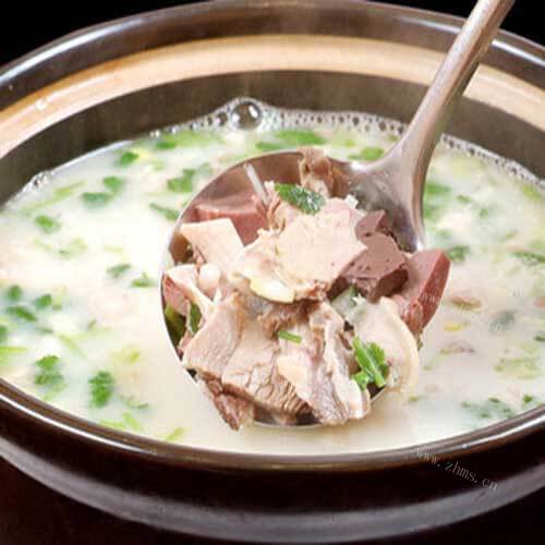 美味的秘制羊肉汤