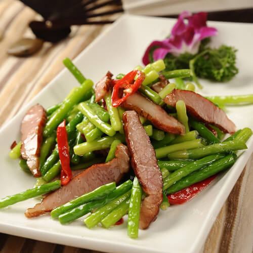 家常蒜苔炒腊肉