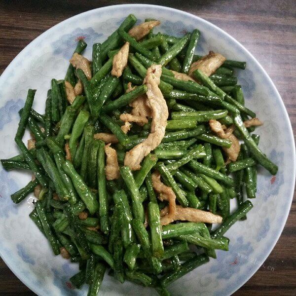 美味的猪肉炒豆角的做法