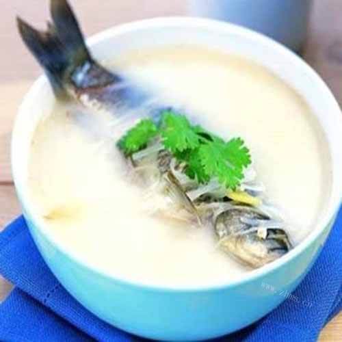 美味的通草鲫鱼汤