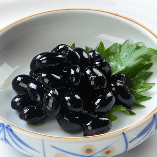 简单的黑豆泡醋治白发做法