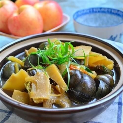 美味的酸笋田螺煲