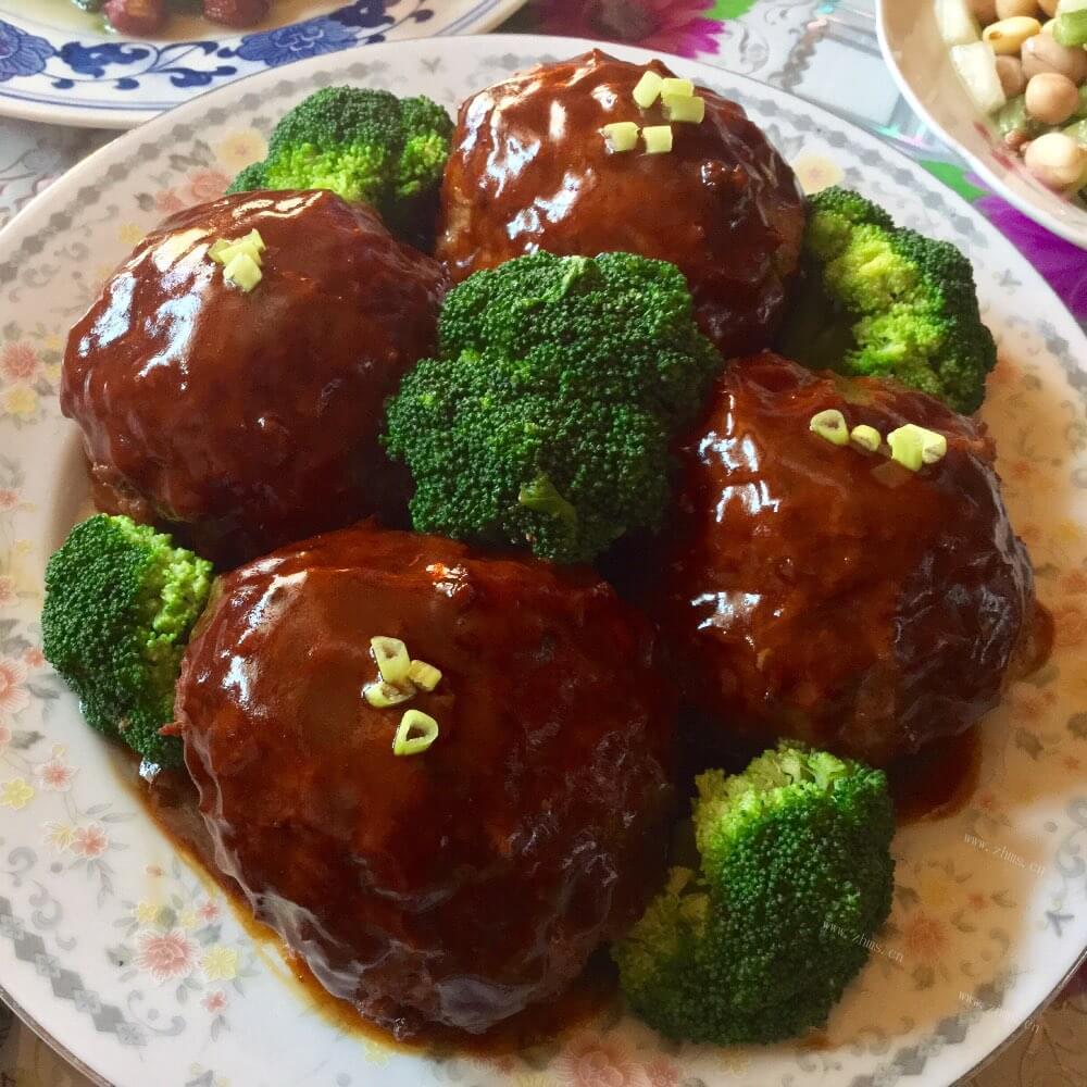 美味的牛肉狮子头的做法