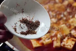 香辣的麻婆豆腐的家常做法做法图解11)