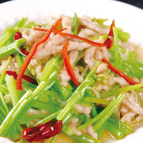 美味芹菜炒鸡丝