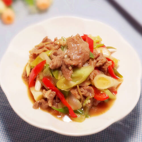 家常葱包羊肉的做法