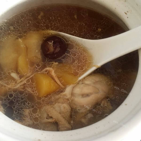 美味可口的苹果鸡汤