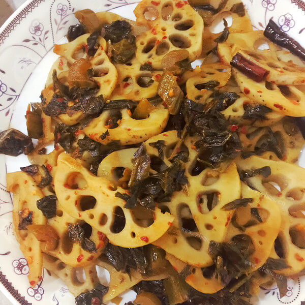 好吃的腌菜炒藕