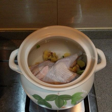 好吃的高压锅炖老母鸡