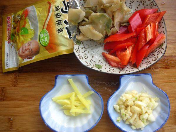 美味的榨菜鸡胗做法图解1)
