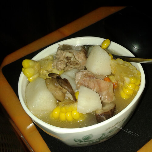 美味香菇玉米排骨汤