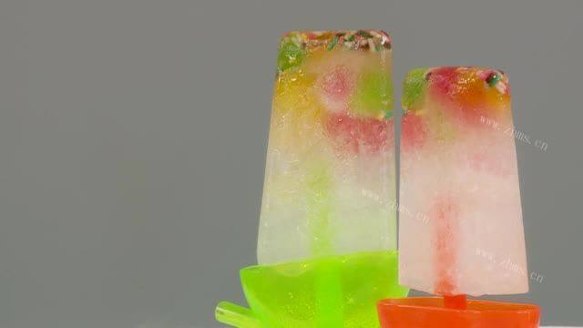 可爱的四色彩虹Q趣冰棒做法图解4)