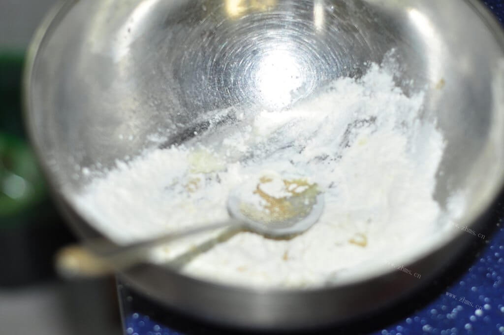 美味的炸鲜奶的做法做法图解5)