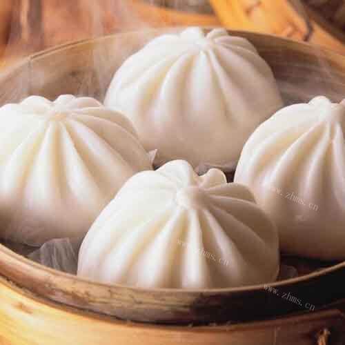 美味的家常韭菜豆腐鸡蛋包子