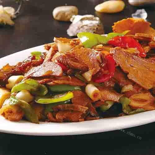美味的青蒜回锅肉