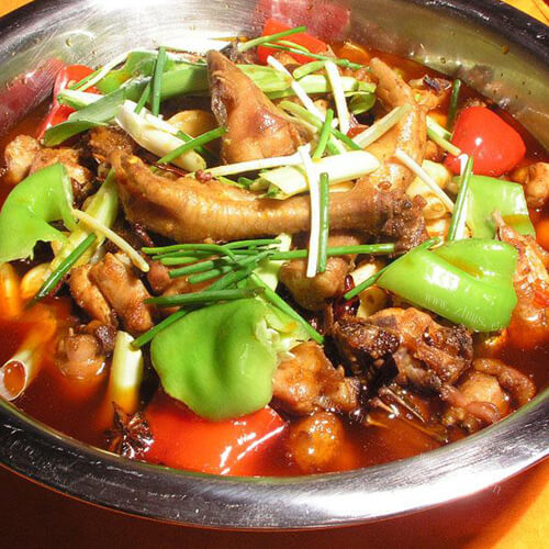 好吃的麻辣鸡肉火锅 