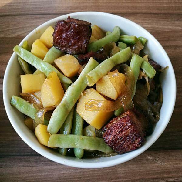 家常土豆粉条炖肉 
