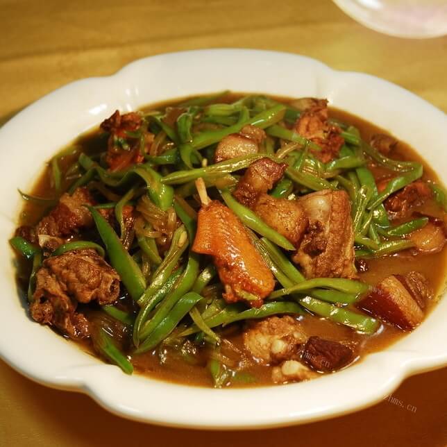 美味的鸡肉炖豆角