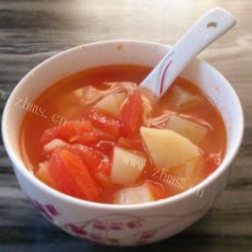 美味的土豆西红柿汤
