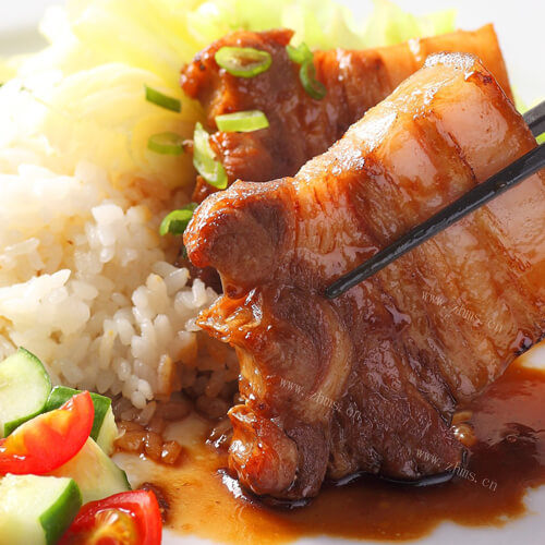 自制焢肉饭 