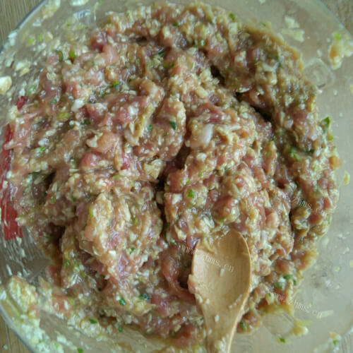 美味的白菜猪肉馄饨馅的做法