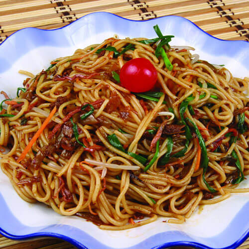 美味的酸菜肉丝米线