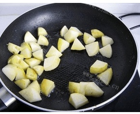 满满肉肉幸福感的豆角红烧肉做法图解1)