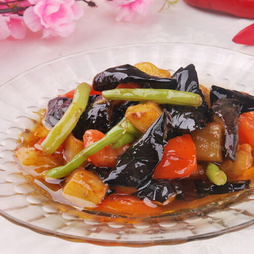 美味的茄子炒西红柿