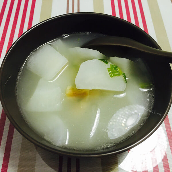 清香的干贝炖萝卜 
