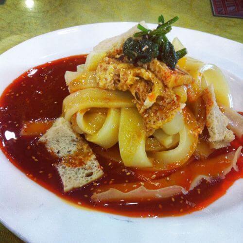 家常豆角土豆焖面