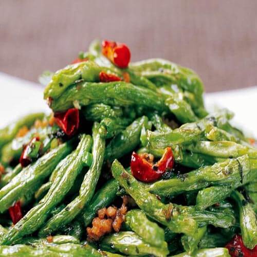 美味的川味干煸豆角 