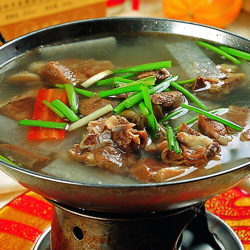 特制羊肉砂锅的做法 