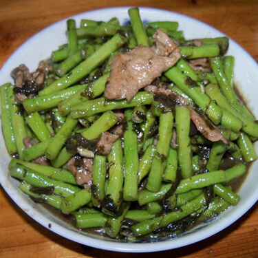 美味的猪肉炒豆角的做法