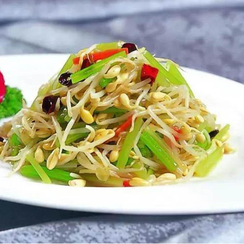 家常韭菜炒绿豆芽