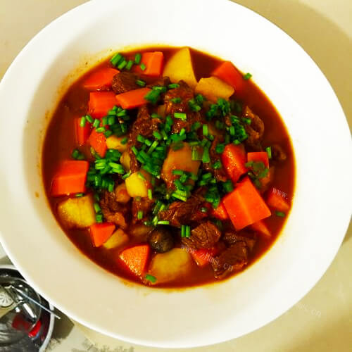 酸甜土豆番茄牛肉的做法