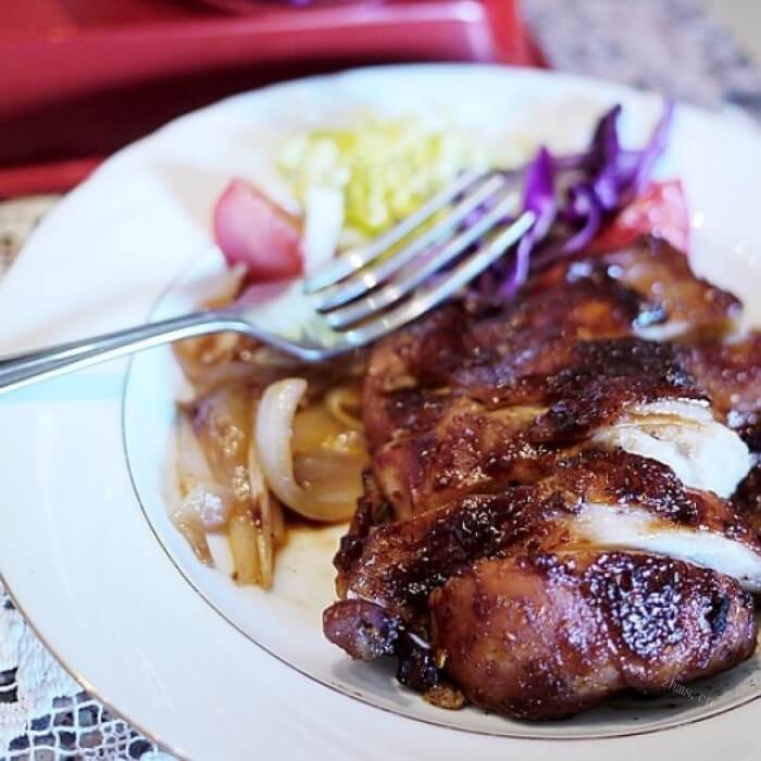 美味的香煎鸡腿肉