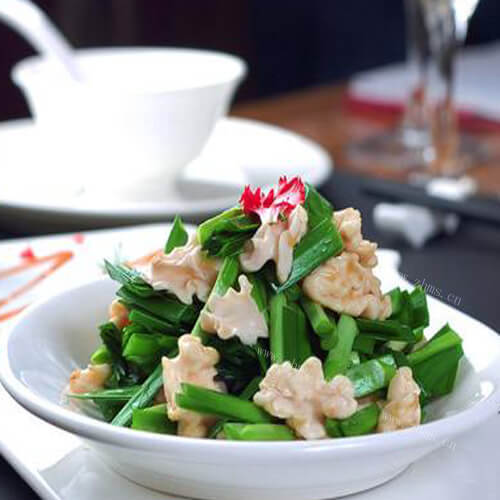 美味韭菜炒核桃仁