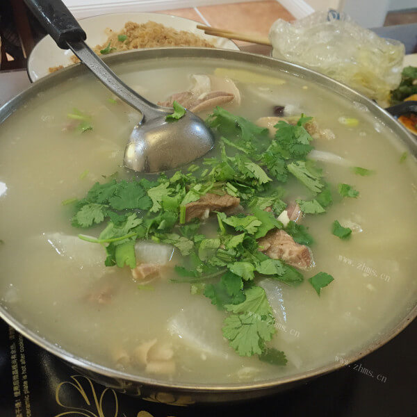 鲜美的羊肉汤的家常做法