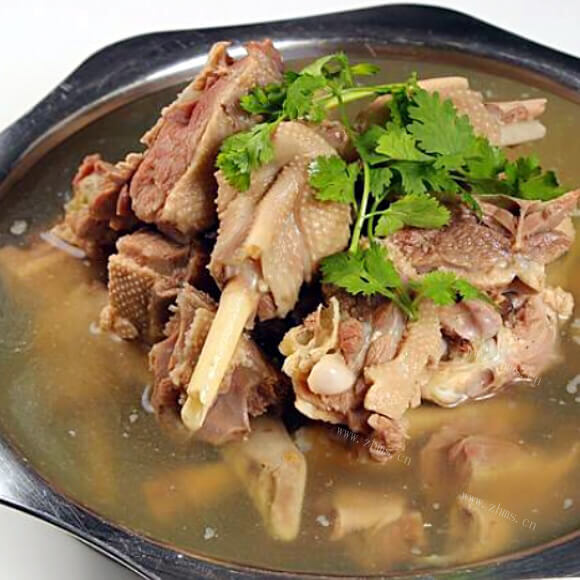美味的竹荪鹅