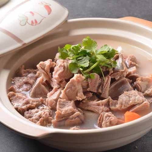 美味的清汤羊肉