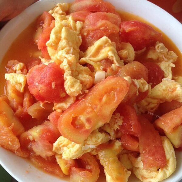 爽口美味的西红柿炒鸡蛋的做法