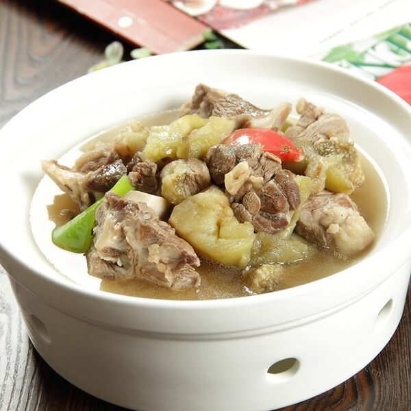 美味的羊肉炖茄子