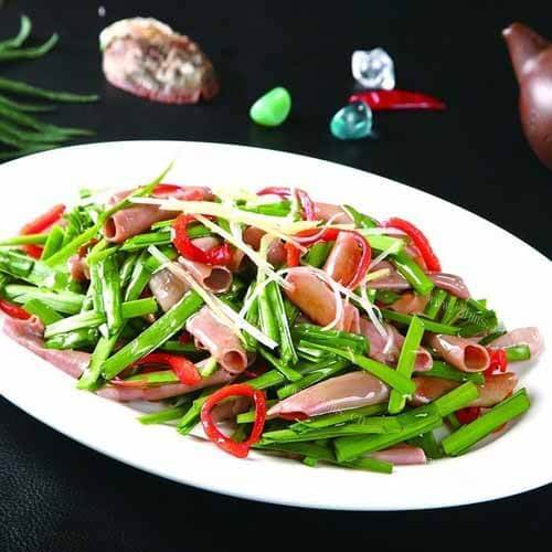 美味的韭菜炒香菇